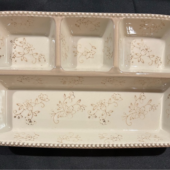 12” Temptations by Tara Floral lace Grey (tv dinner tray) - Picture 2 of 9